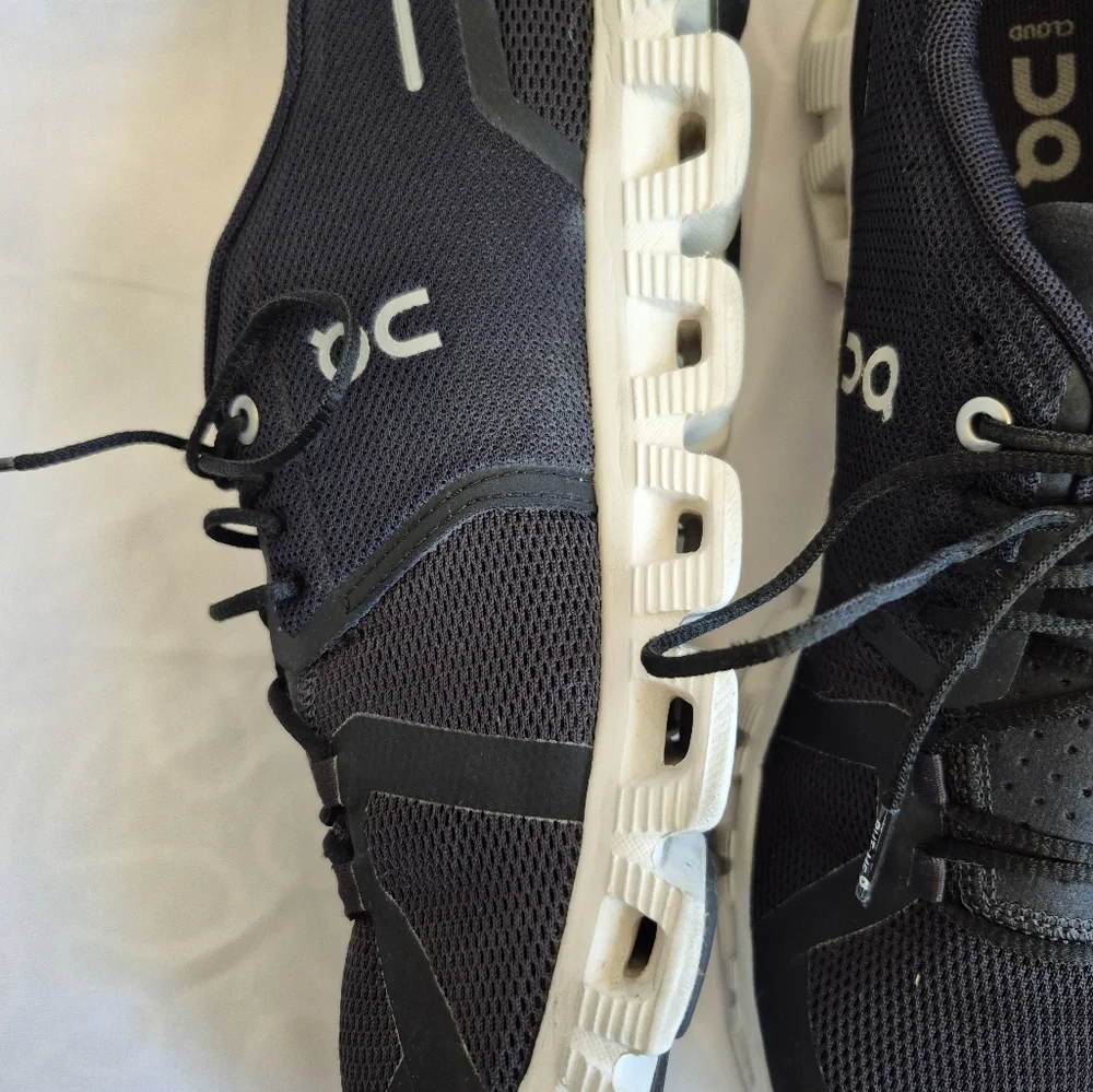 On Cloud Running Shoes M 8.5/W 10 - Picture 2 of 5